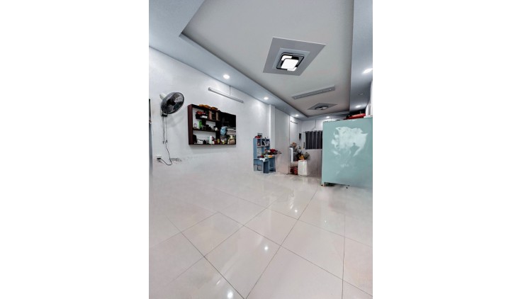 BÁN NHÀ PHÚ NHUẬN OTO VÀO NHÀ 110M2 NGANG 4.6M KHU VIP PHAN XÍCH LONG GẤP BÁN 10.5 TỶ.